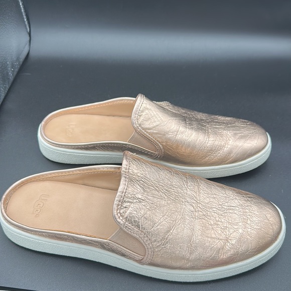 UGG metallic rose gold sneaker slides - Picture 2 of 5